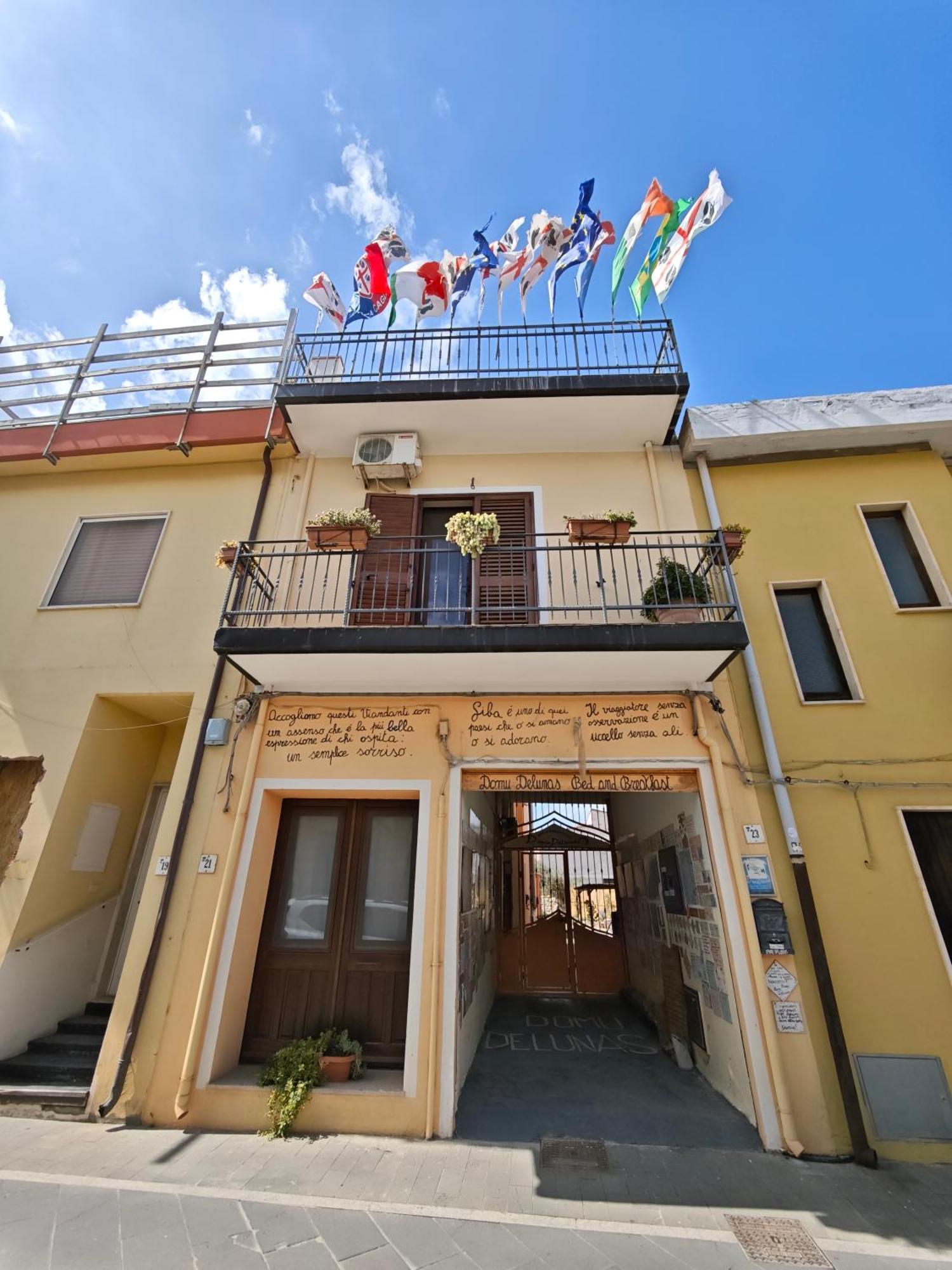 B&B Domu Delunas Giba Buitenkant foto