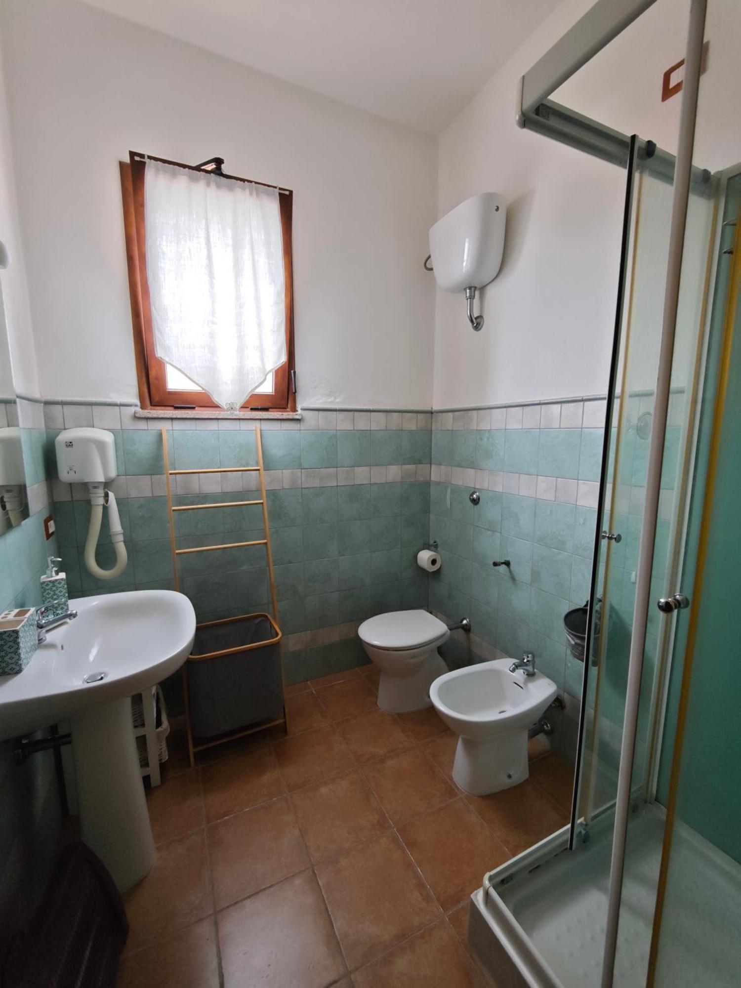 B&B Domu Delunas Giba Buitenkant foto