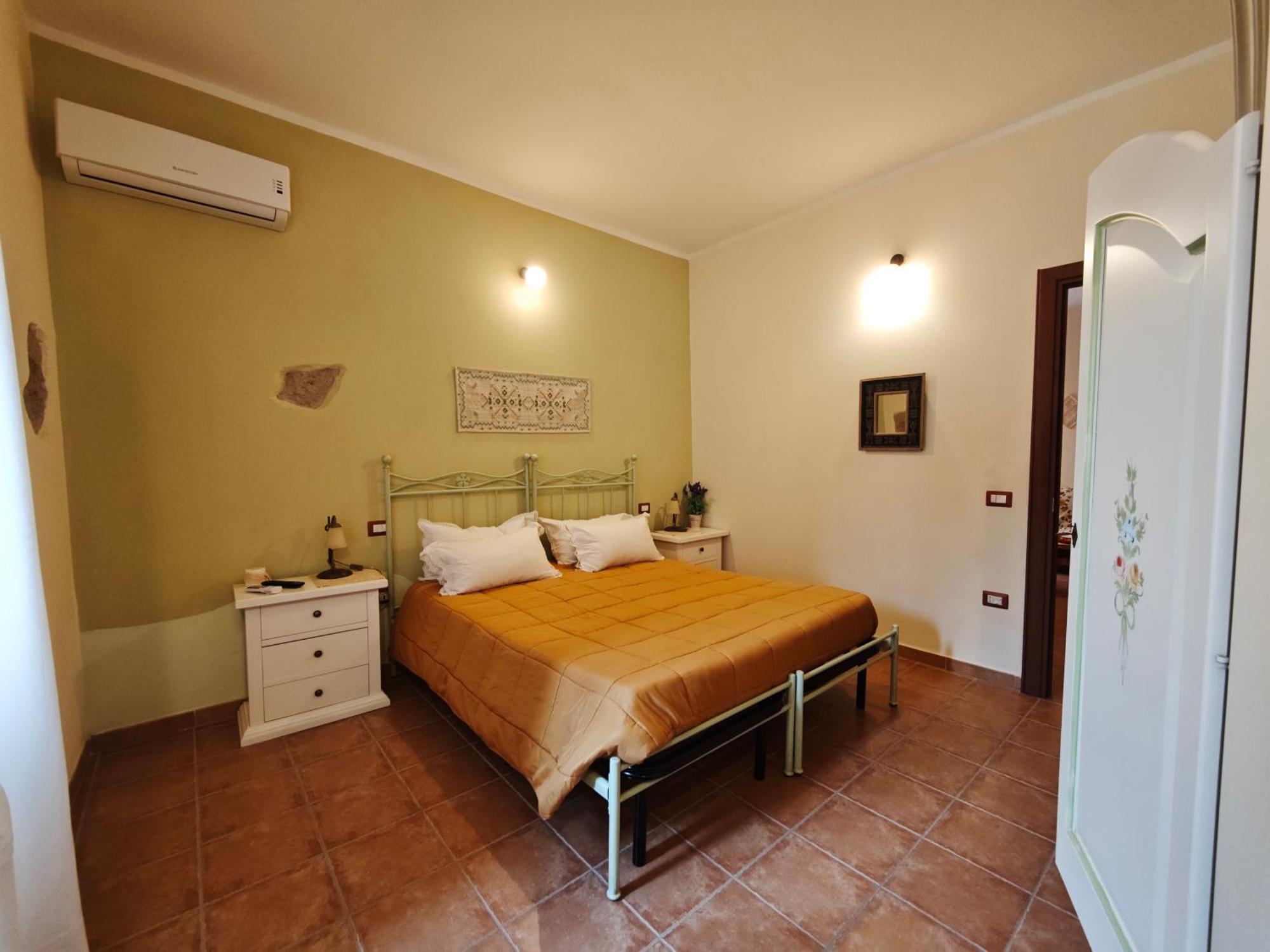 B&B Domu Delunas Giba Buitenkant foto