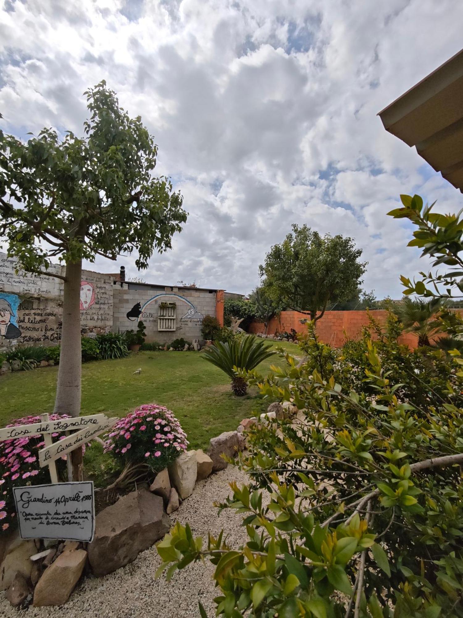 B&B Domu Delunas Giba Buitenkant foto