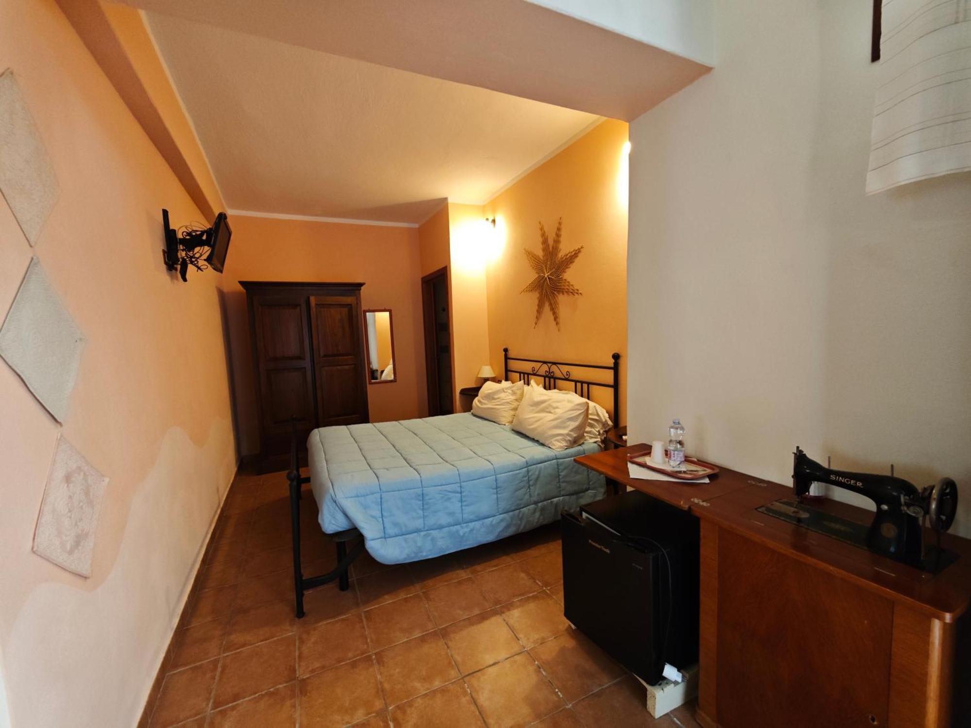 B&B Domu Delunas Giba Buitenkant foto