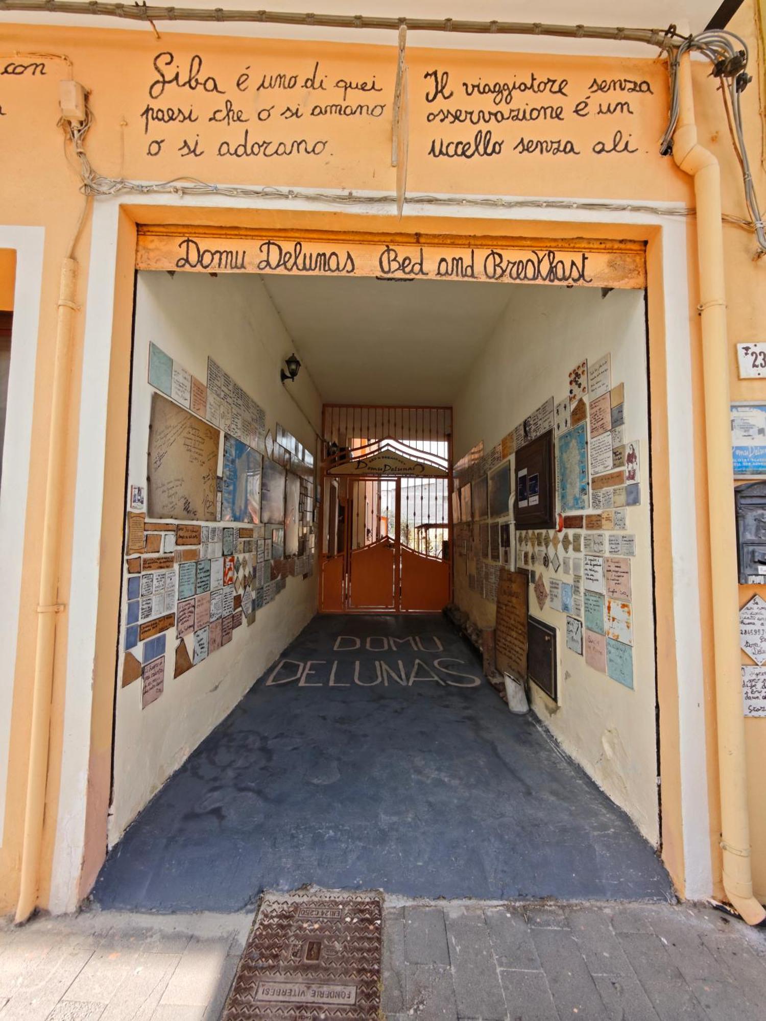 B&B Domu Delunas Giba Buitenkant foto